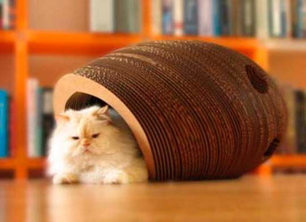 Дом для кошки из картонных колец